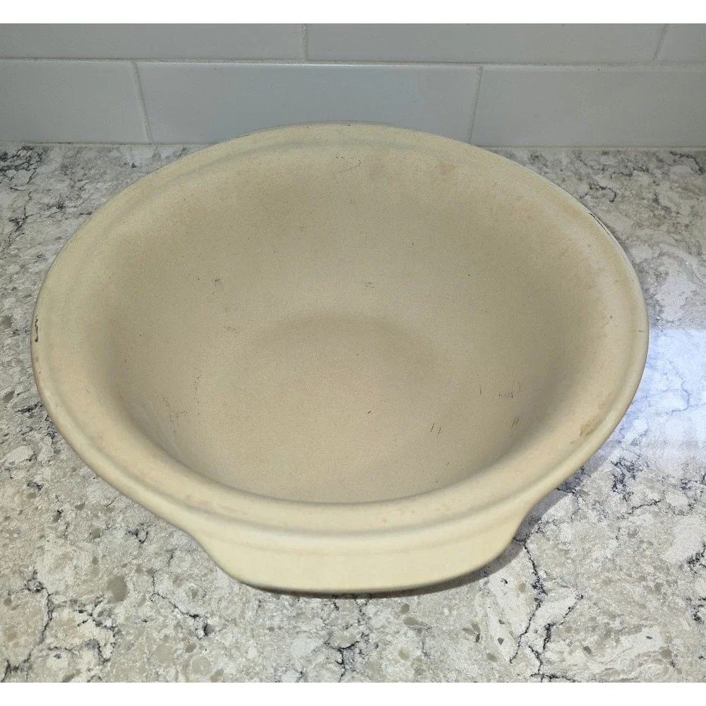 Pampered Chef Family Heritage Collection Stoneware Baking Bowl USA Tan 12.5 Inch